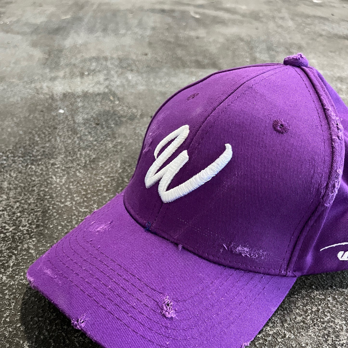 DISTRESSED PURPLE CAP